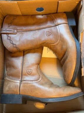 Ariat Women’s Brown Leather Western Boots they do need new inserts